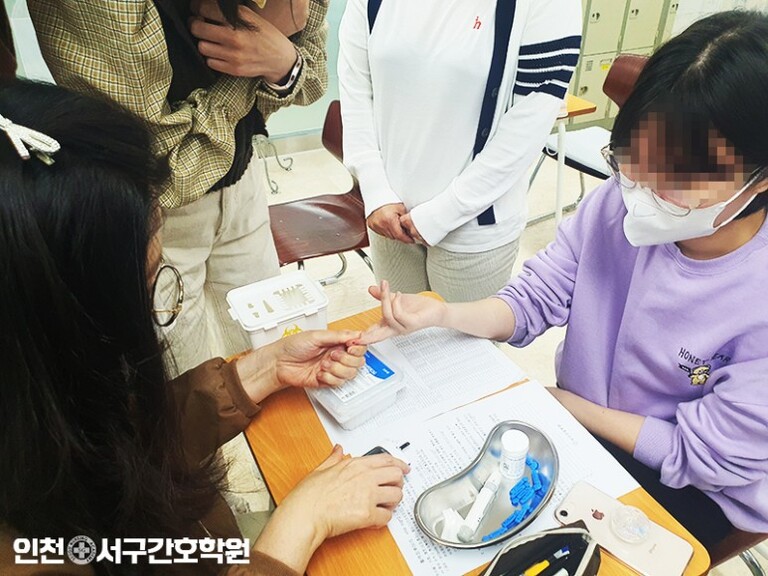 인천간호학원 서구간호학원 032-584-2200 혈당측정, 앰플, 근육주사실습